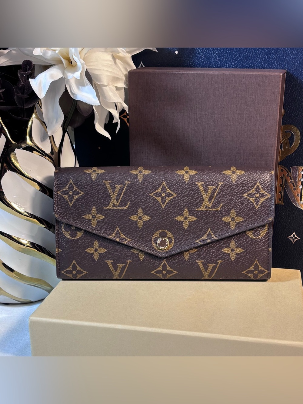 Louis Vuitton Monogram Sarah Wallet